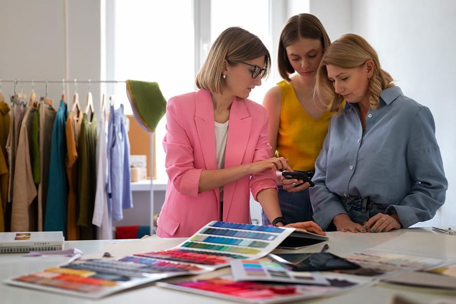 A relação entre as cores da loja e a gestão financeira