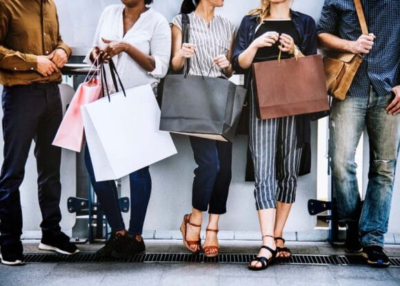 Como usar a base de clientes da loja para vender mais e melhor?